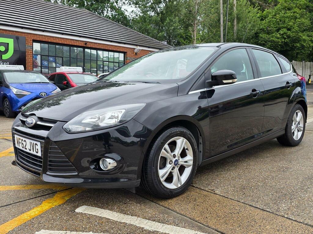 Ford Focus Hatchback Silver #7