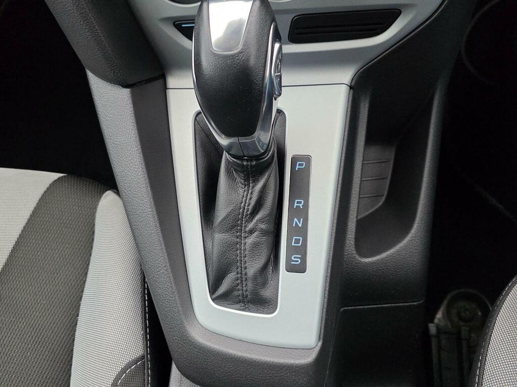 Ford Focus Hatchback Silver #82
