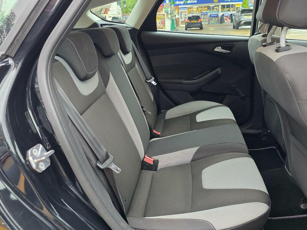 Ford Focus Hatchback Silver #88