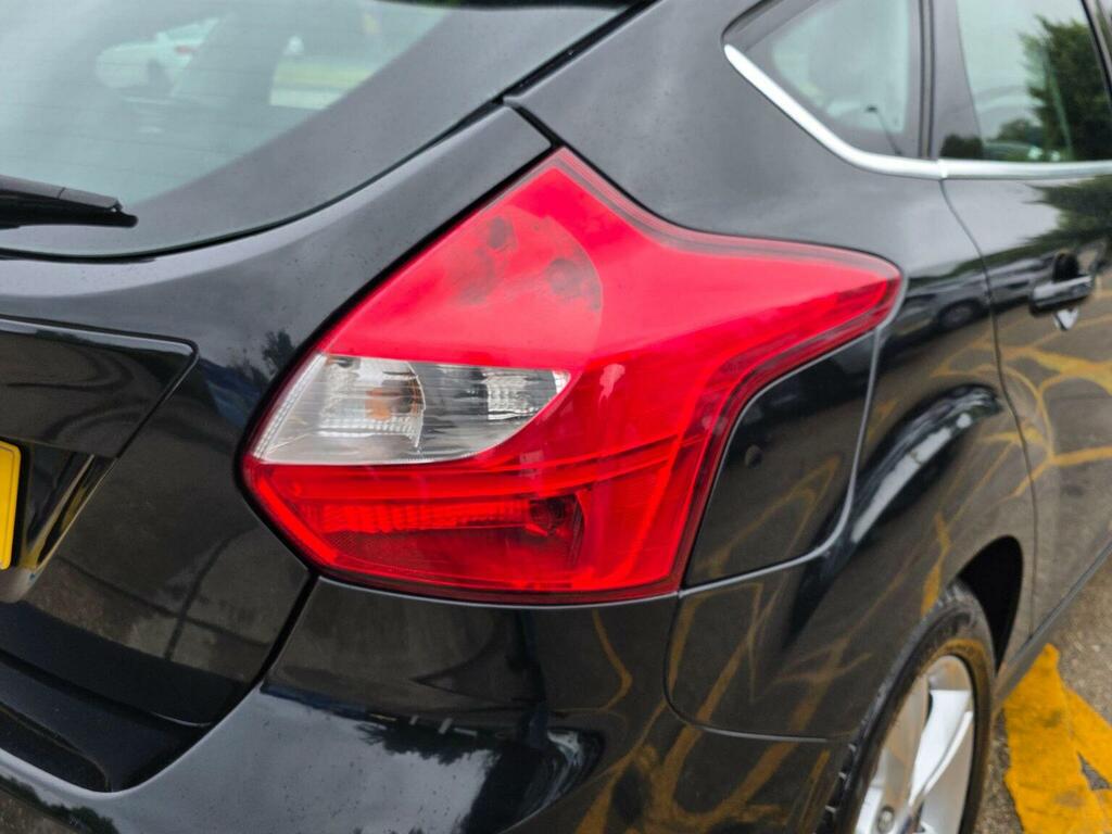 Ford Focus Hatchback Silver #63