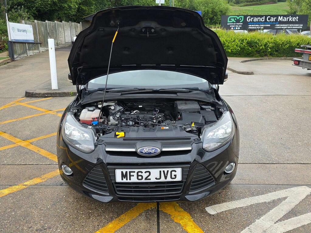 Ford Focus Hatchback Silver #15
