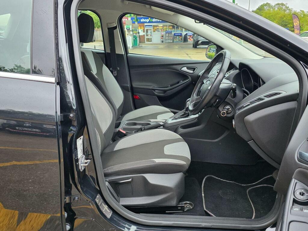 Ford Focus Hatchback Silver #85