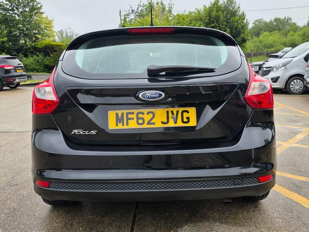 Ford Focus Hatchback Silver #76