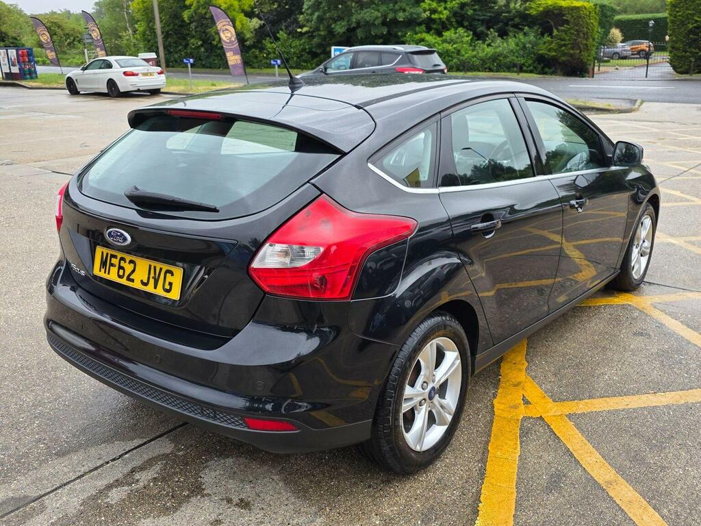 Ford Focus Hatchback Silver #13