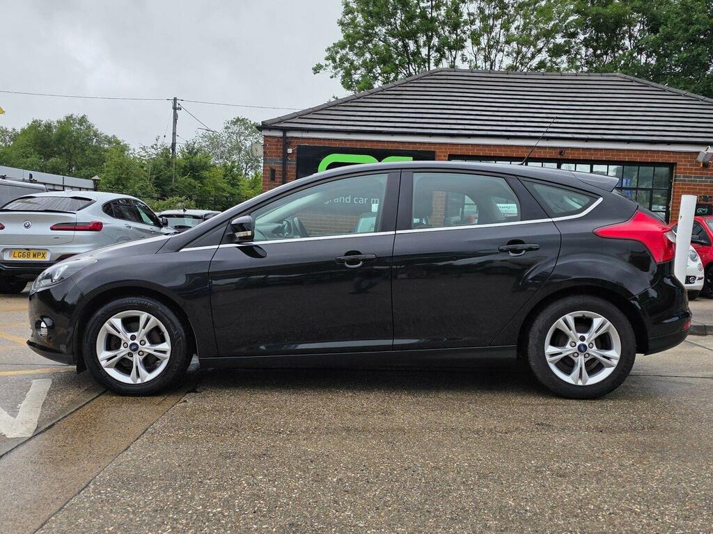 Ford Focus Hatchback Silver #74