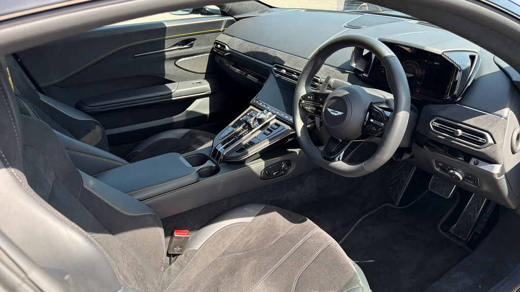 Aston Martin Vantage 4.0 Twin Turbo Black #3