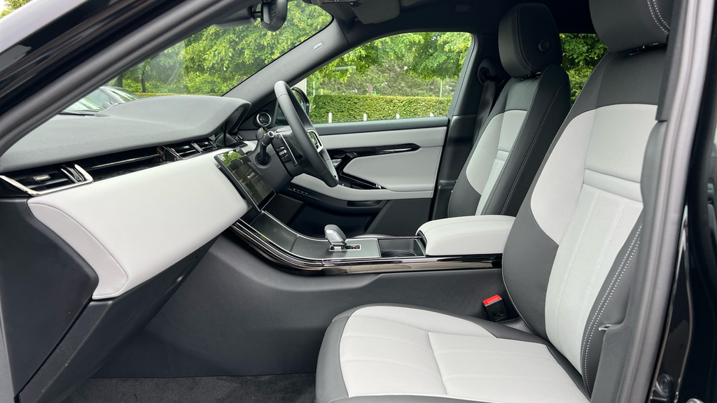 Land Rover Range Rover Evoque Hoxton Edition LT26GWT Black #4