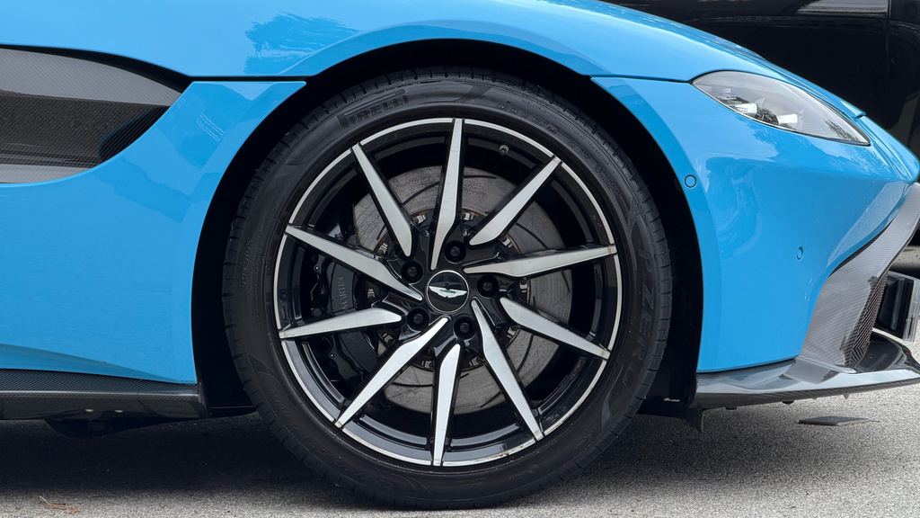 Aston Martin Vantage 4.0L V8 Coupe FL19DWN Blue #4