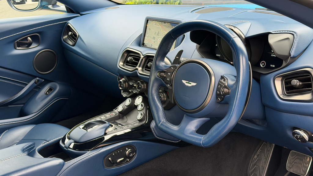Aston Martin Vantage 4.0L V8 Coupe FL19DWN Blue #3