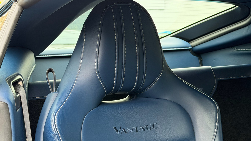 Aston Martin Vantage 4.0L V8 Coupe FL19DWN Blue #5