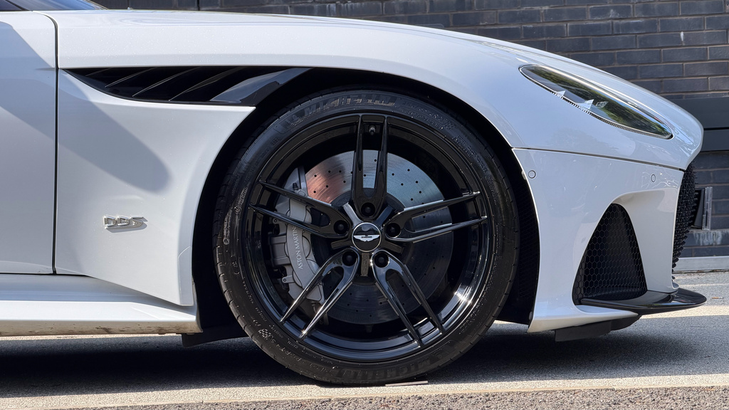 Aston Martin DBS 5.2 V12 Twin Turbo 715Bh White #4