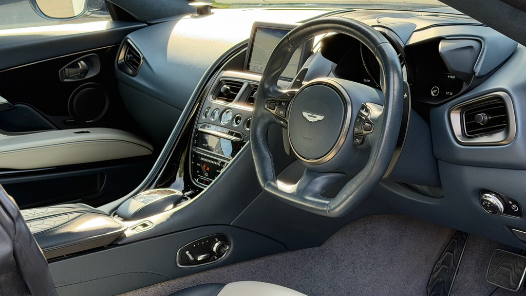 Aston Martin DBS 5.2 V12 Twin Turbo 715Bh White #3