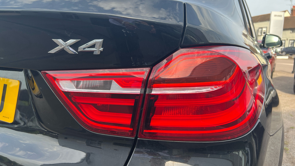 BMW X4 M M Sport Black #31