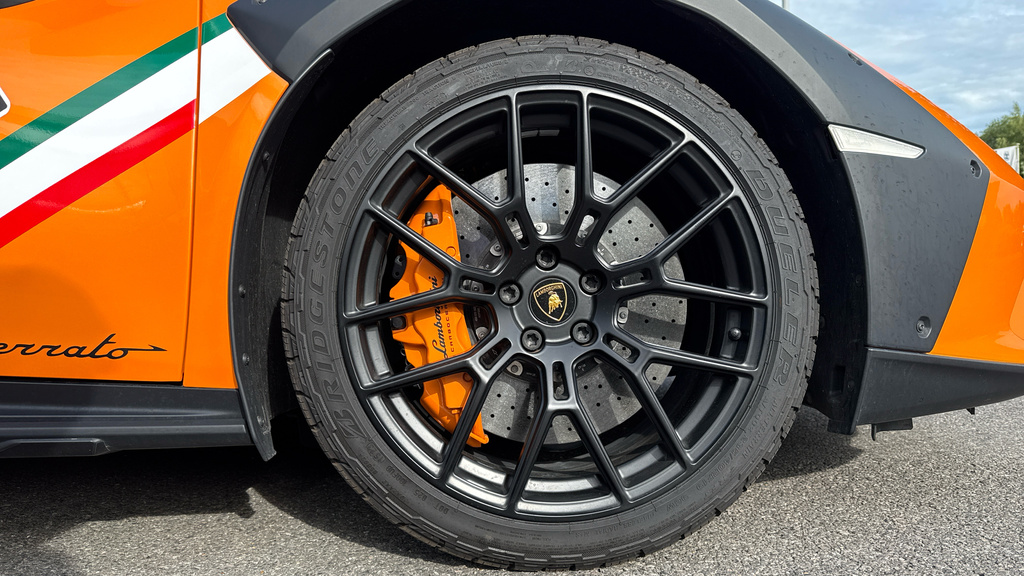 Lamborghini Huracan Sto  #9
