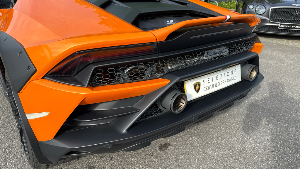 Lamborghini Huracan Sto  #22