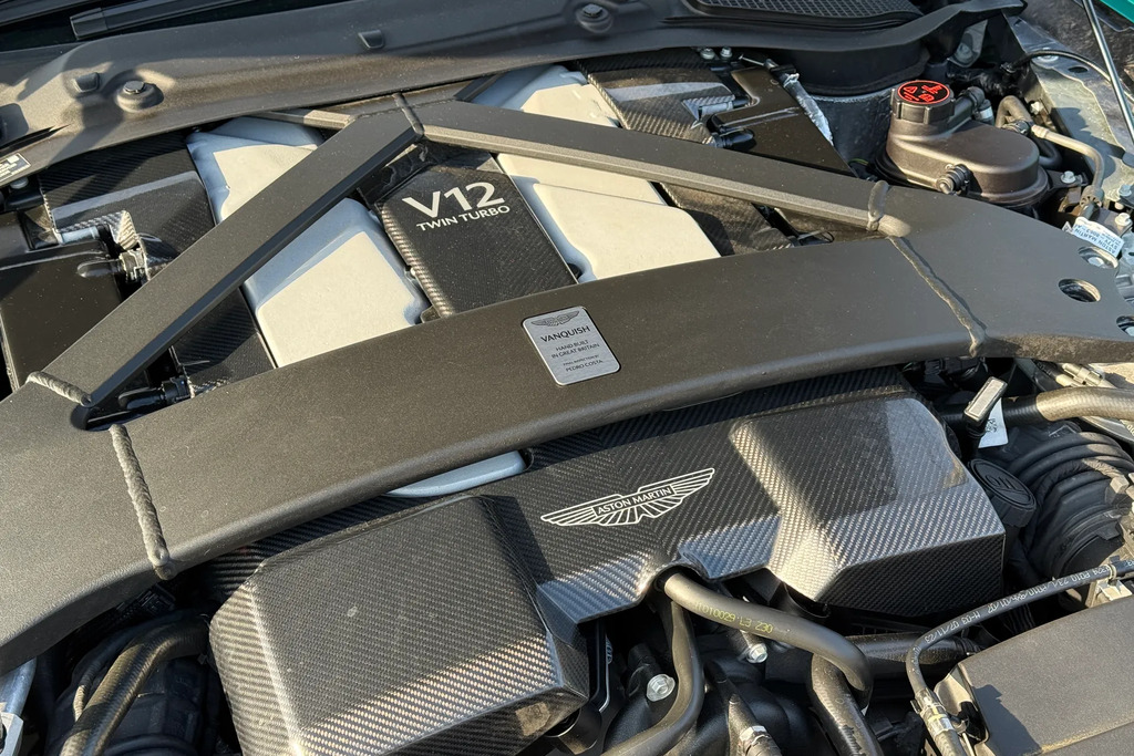 Aston Martin Vanquish V12 Coupe Green #4