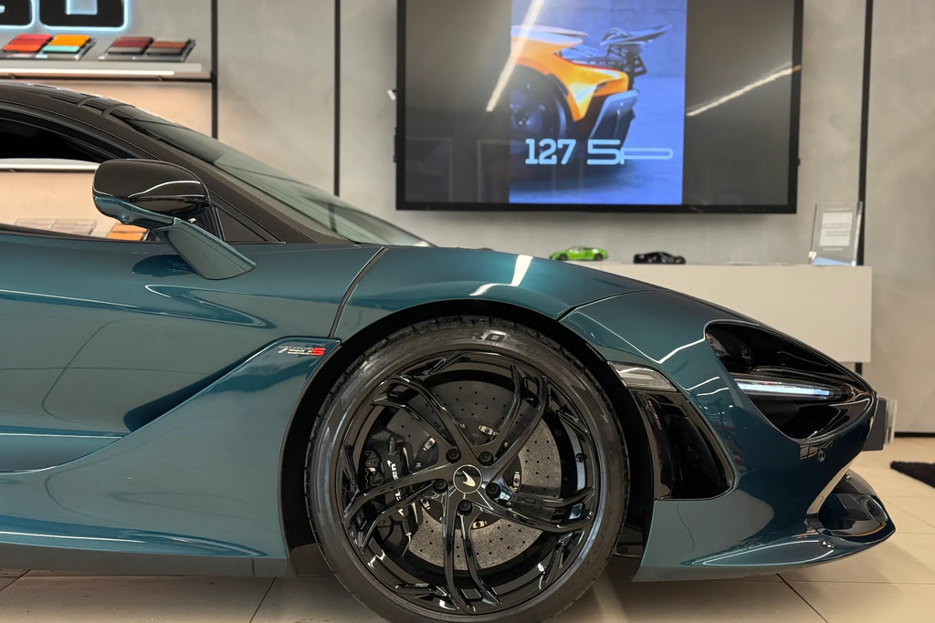 McLaren GT Gt Coupe RE73ZNB Green #6