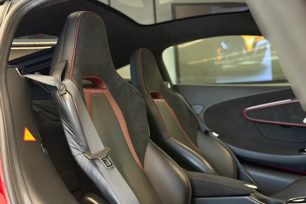 McLaren GT Gt Coupe Red #4