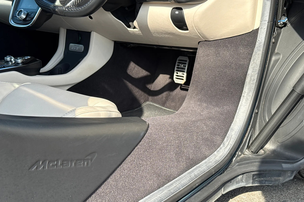 McLaren GT V8 Ssg SJ23NWC Blue #24