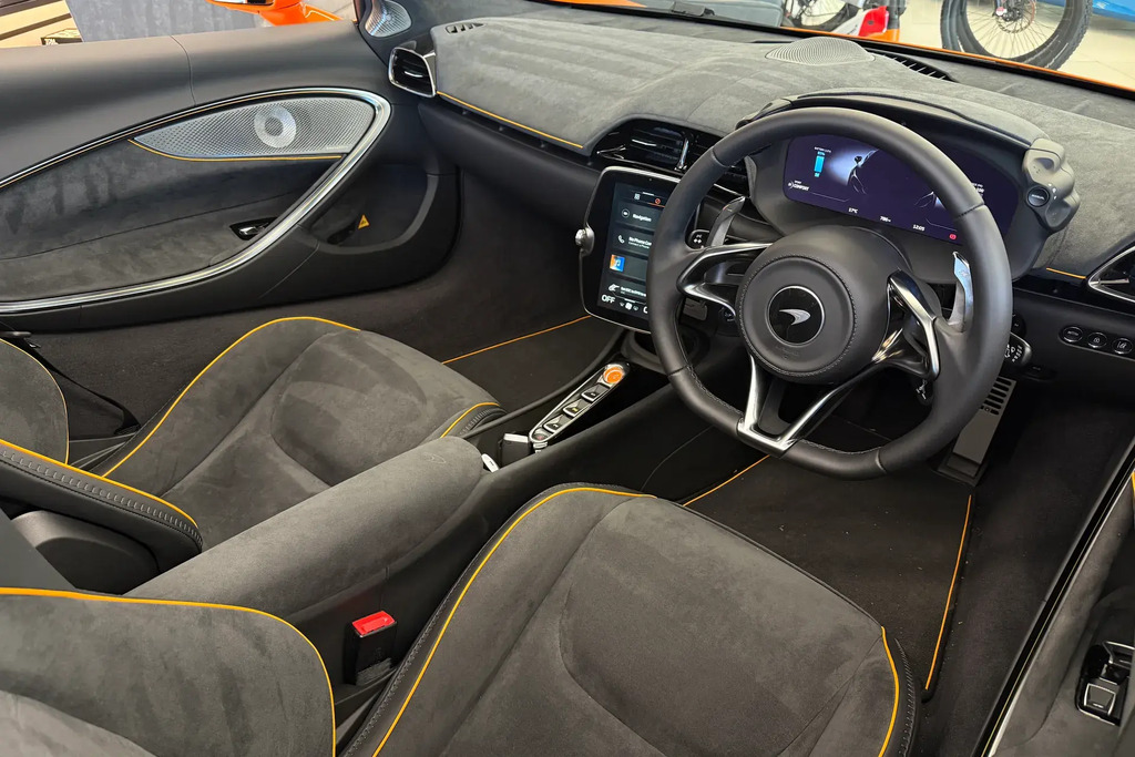 McLaren Artura Spider HF25PZY Orange #3