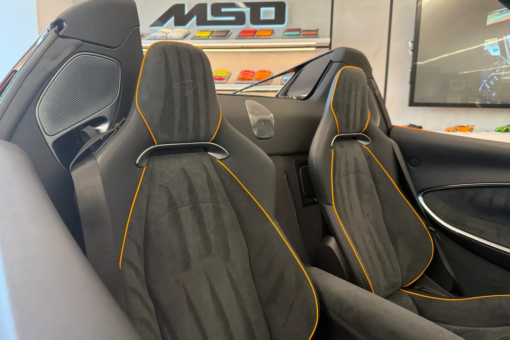 McLaren Artura V6 Phev 700 Ssg RJ25DKK Red #8