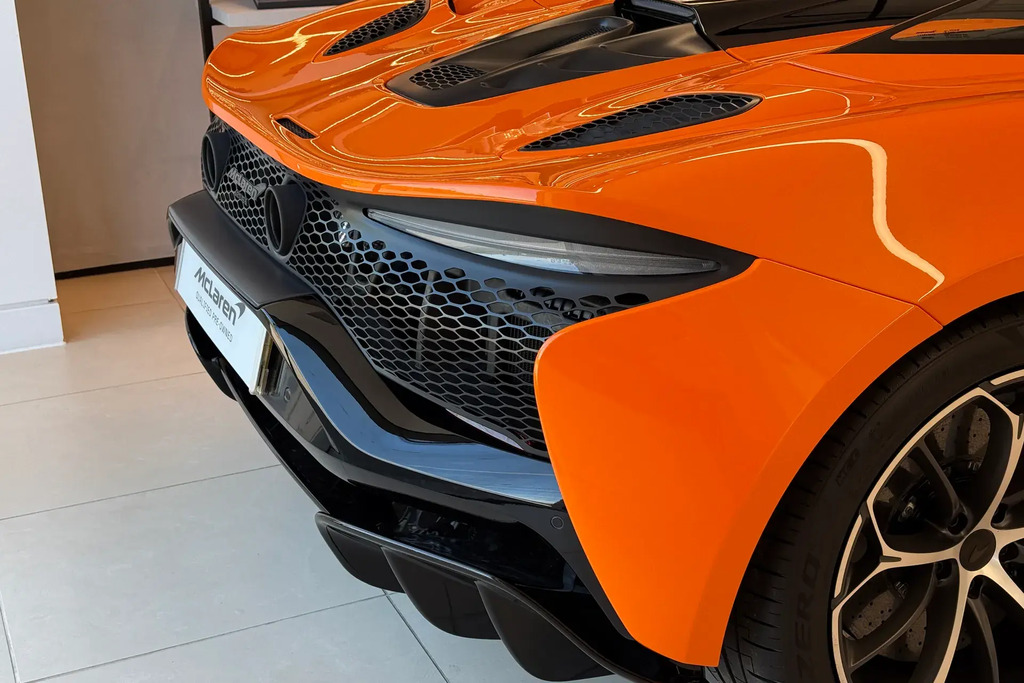 McLaren Artura V6 Phev 700 Ssg RJ25DKK Red #18