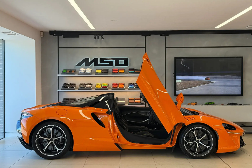 McLaren Artura V6 Phev 700 Ssg RJ25DKK Red #17