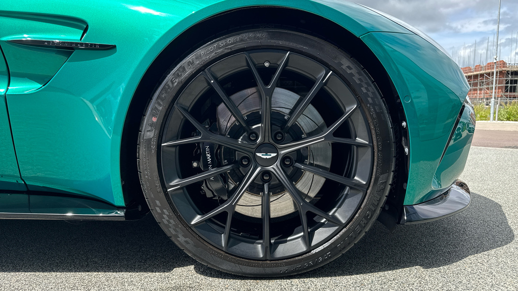 Aston Martin Vantage 4.0 V8 Euro 6 Green #4