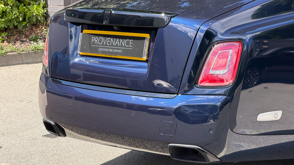 Rolls-Royce Phantom 6.75 V12 Saloon Euro 6 571 Ps Black #26