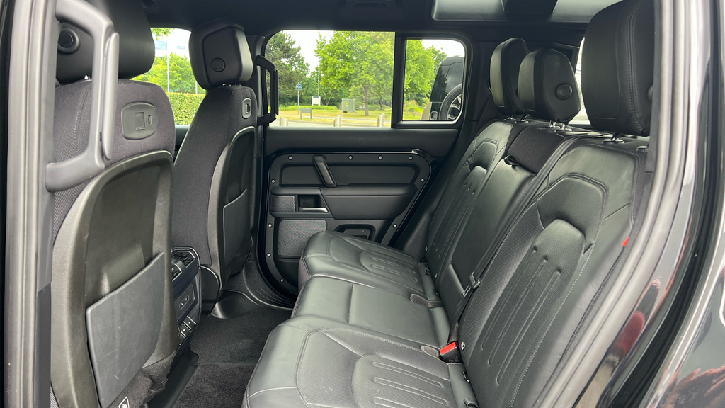 Land Rover Defender 110 X 110 Black #4