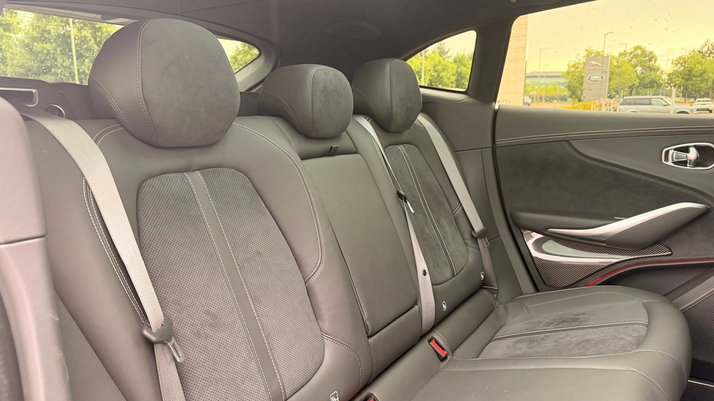 Aston Martin DBX V8 550 Green #48