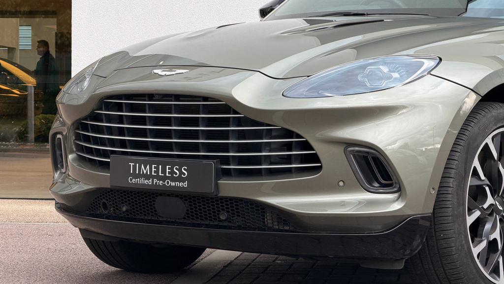 Aston Martin DBX V8 550 Green #25