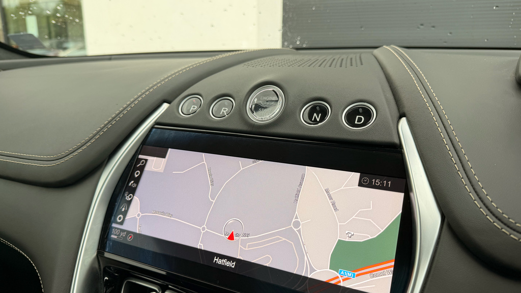 Aston Martin DBX V8 550 Green #41