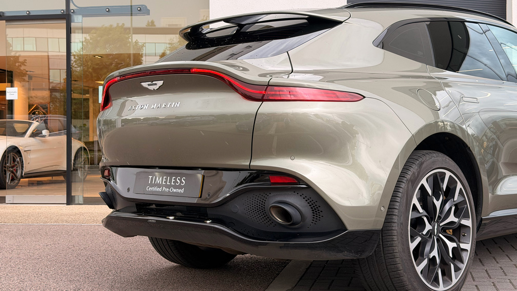 Aston Martin DBX V8 550 Green #35