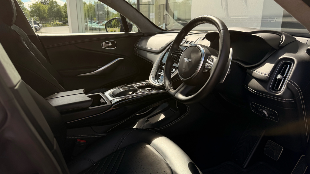 Aston Martin DBX V8 550 Black #3
