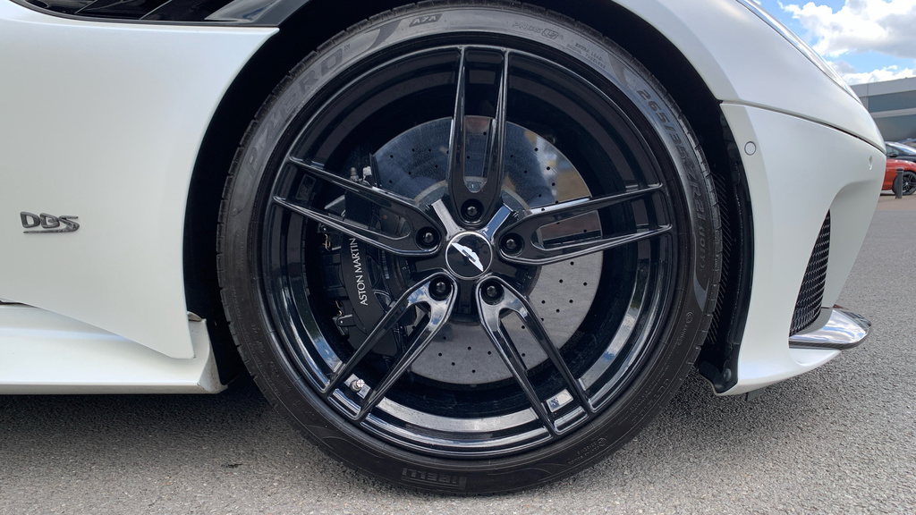 Aston Martin DBS 5.2 V12 Twin Turbo 715Bh White #4