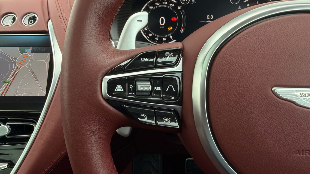 Aston Martin DBX V8 550  #40