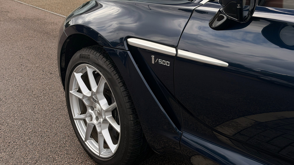 Aston Martin DBX V8 550  #9