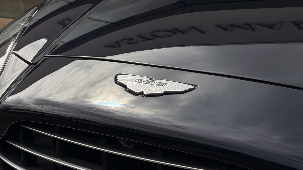 Aston Martin DBX V8 550  #19
