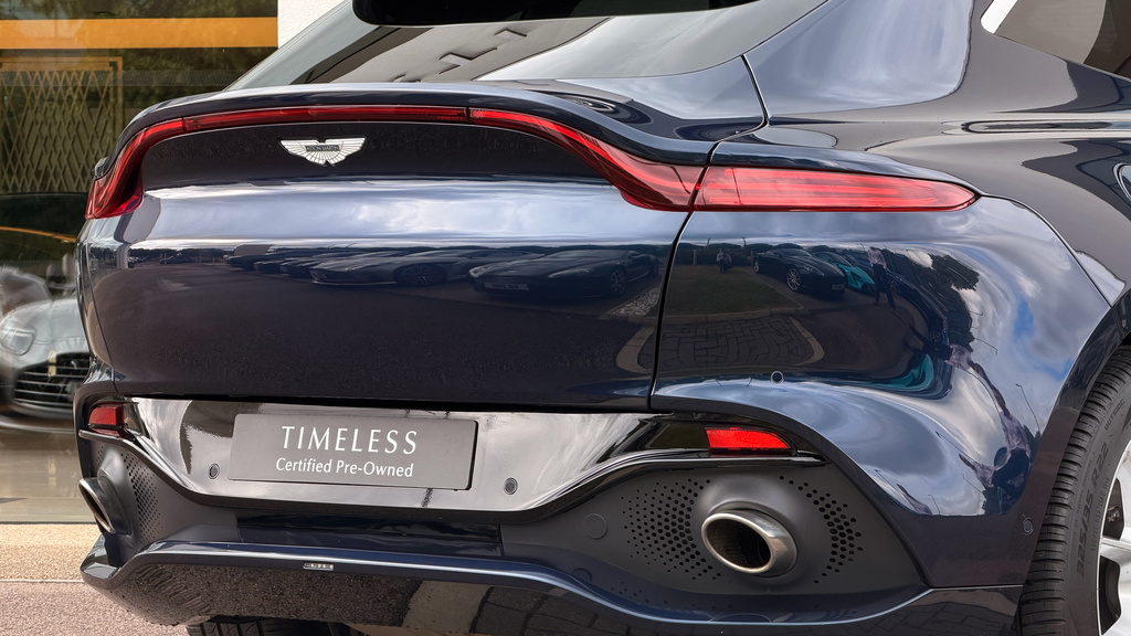 Aston Martin DBX V8 550  #35