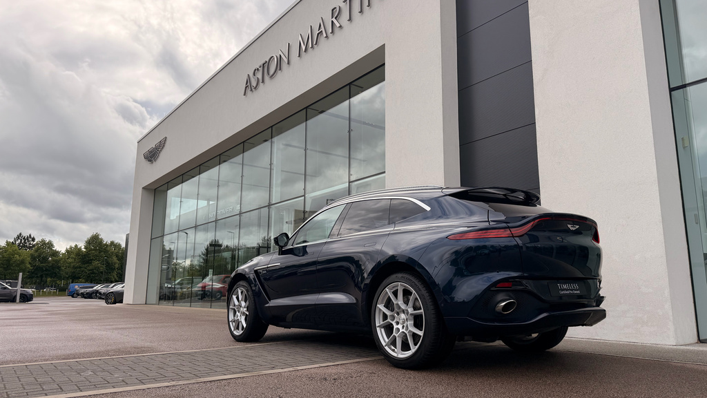 Aston Martin DBX V8 550  #56