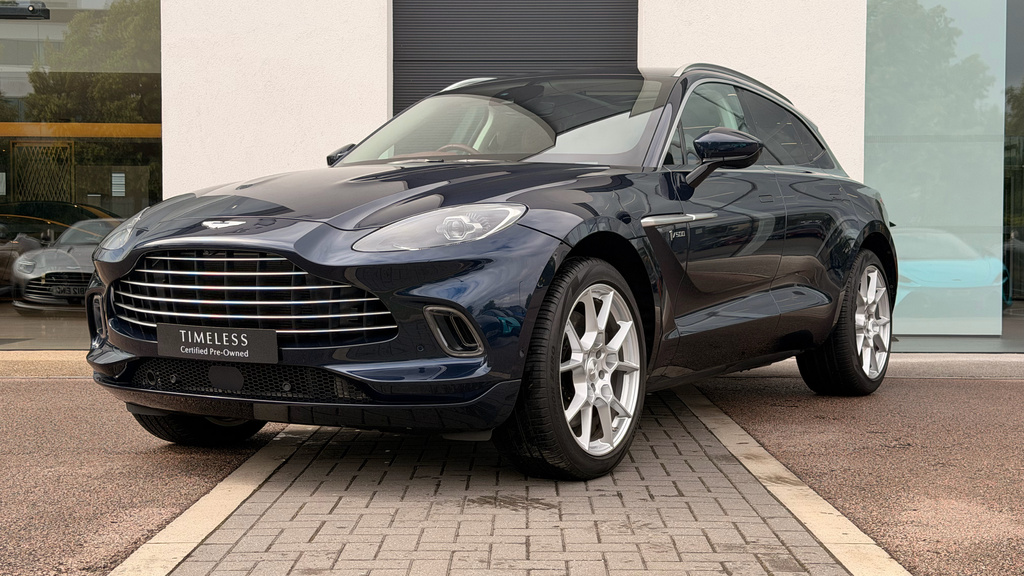 Aston Martin DBX V8 550  #23
