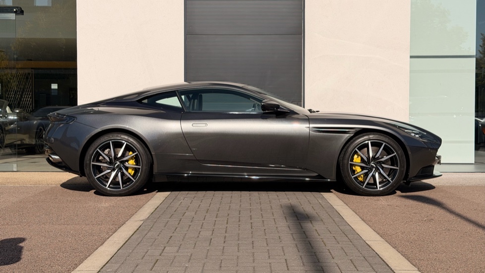 Aston Martin DB11 4.0L V8 Coupe Red #34