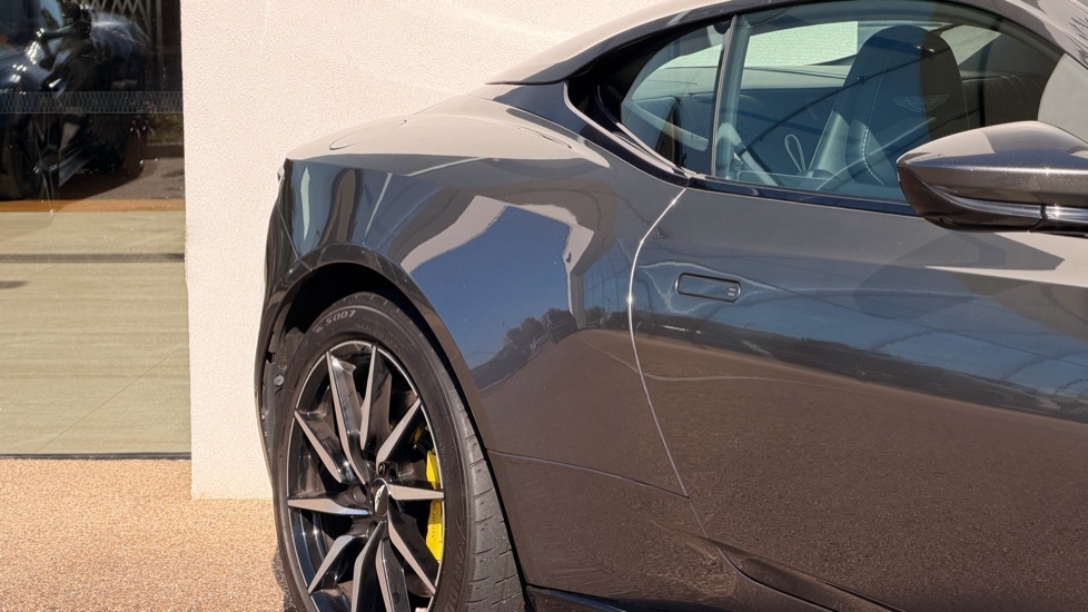 Aston Martin DB11 4.0L V8 Coupe Red #16