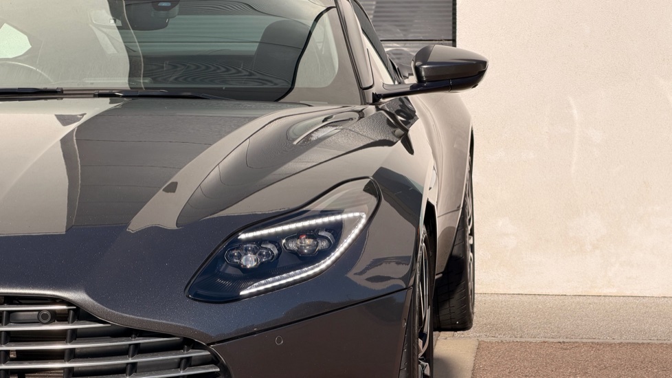 Aston Martin DB11 4.0L V8 Coupe Red #19