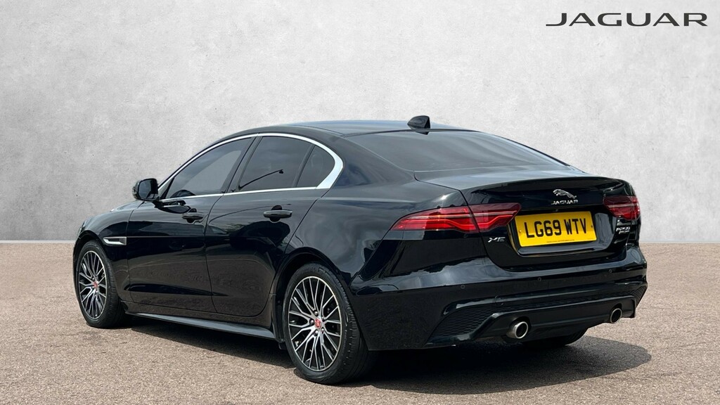 Jaguar XE R-dynamic S Black #2