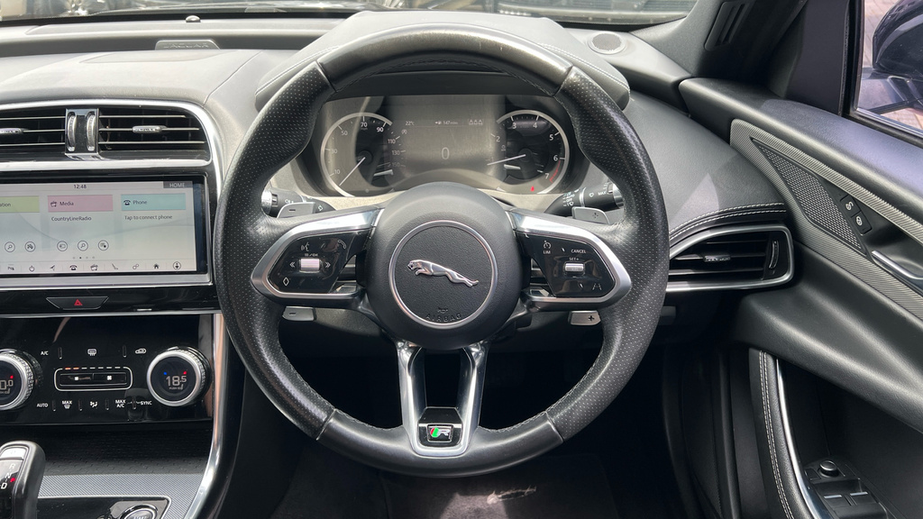 Jaguar XE R-dynamic S White #14