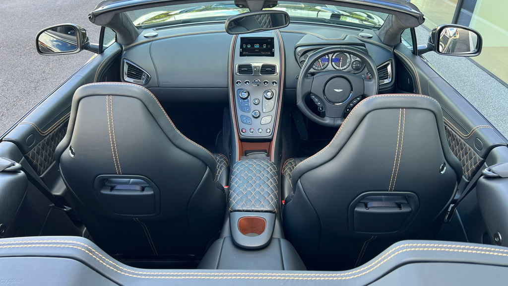 Aston Martin Vanquish V12 Black #9