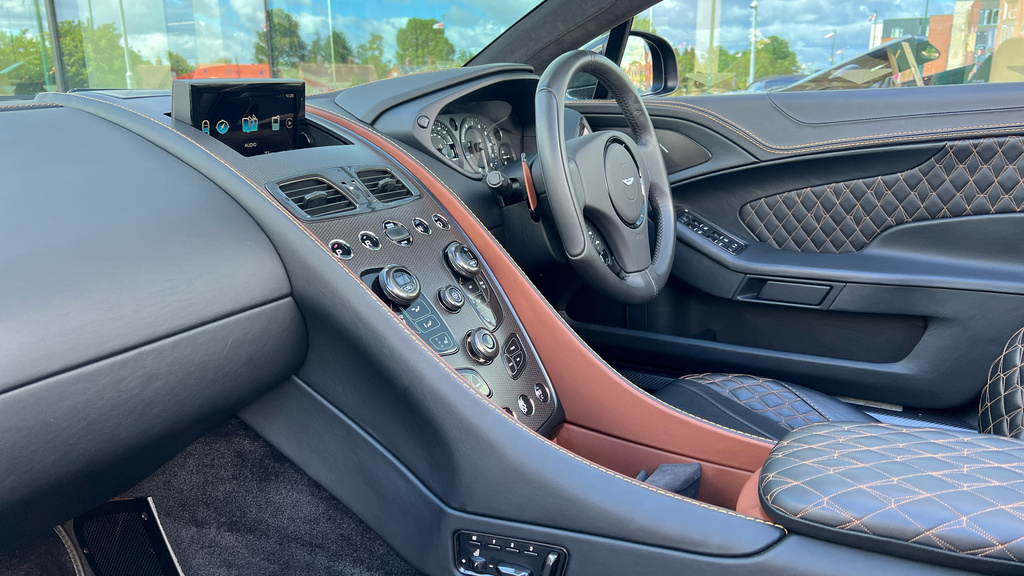 Aston Martin Vanquish V12 Black #27
