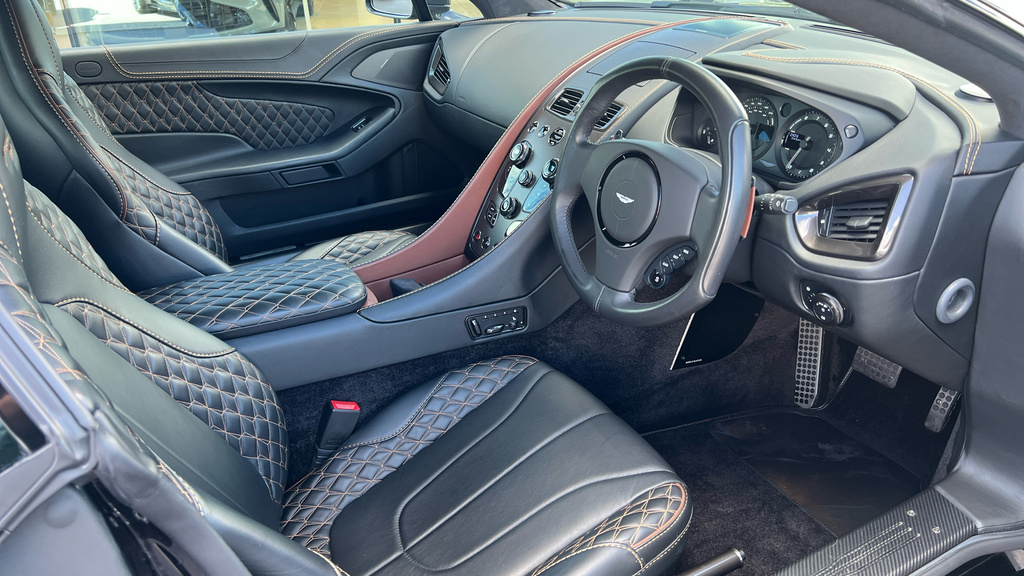 Aston Martin Vanquish S Ultimate Volante Black #3
